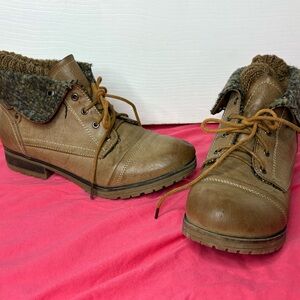 Brown Lace-Up Ankle Boots with Knit Cuff